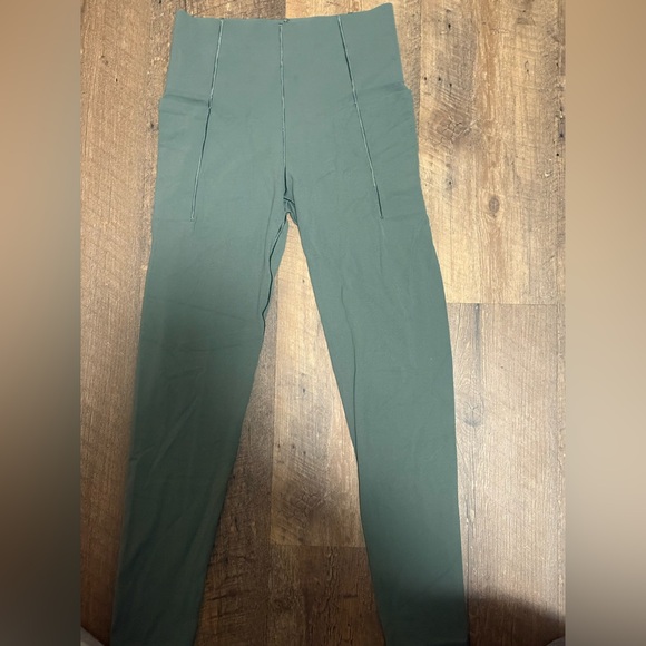 NWOT Aerie Women’s Sz SM High-Waisted Leggings RETAIL $60 - Picture 4 of 4